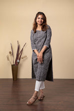 Load image into Gallery viewer, Black floral Set