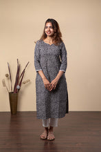 Load image into Gallery viewer, Black floral Set