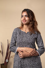 Load image into Gallery viewer, Black floral Set