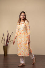 Load image into Gallery viewer, Paisley Print - KURTI ONLY