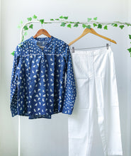 Load image into Gallery viewer, Indigo Polka Top