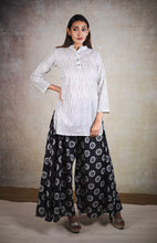 Load image into Gallery viewer, Aine - Black Set