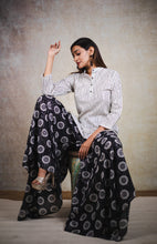 Load image into Gallery viewer, Aine - Black Set