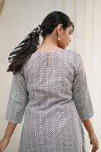 Load image into Gallery viewer, SHYLA