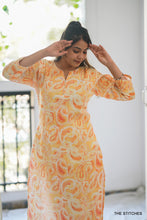 Load image into Gallery viewer, Paisley print Semi Linen (Mustard)