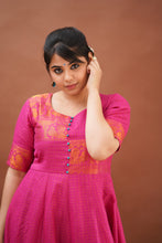 Load image into Gallery viewer, SUNGUDI - RANI