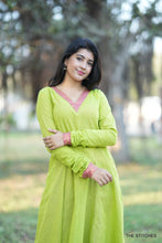 Load image into Gallery viewer, MANGALAGIRI - GREEN