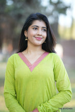 Load image into Gallery viewer, MANGALAGIRI - GREEN