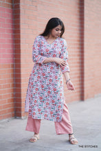 Load image into Gallery viewer, Peach Floral SET (M, XL, 3XL Available)