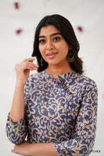 Load image into Gallery viewer, BATIK - BLUE TANG