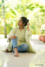 Load image into Gallery viewer, BAT SHIRT - MINT