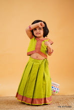 Load image into Gallery viewer, NAINI - GREEN SKIRT SET