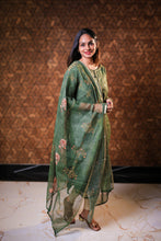 Load image into Gallery viewer, LYRA KURTI with DUPATTA - GREEN