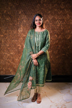 Load image into Gallery viewer, LYRA KURTI with DUPATTA - GREEN