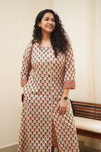 Load image into Gallery viewer, EESHA