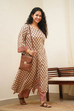 Load image into Gallery viewer, EESHA