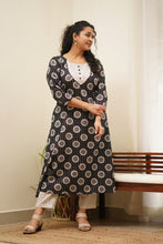 Load image into Gallery viewer, MYRA