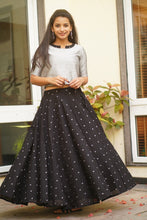 Load image into Gallery viewer, Yamini - Black