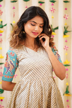 Load image into Gallery viewer, Raadhya - Blue