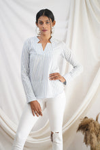 Load image into Gallery viewer, Evie