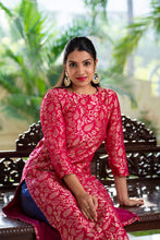 Load image into Gallery viewer, ZEENATH KURTI - PINK