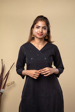 Load image into Gallery viewer, AGALYA KURTI only
