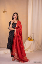 Load image into Gallery viewer, NOOR - BLACK SET with DUPATTA
