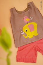 Load image into Gallery viewer, Baby Elephant Shorts Set
