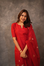 Load image into Gallery viewer, MONICA RED SET WITH DUPATTA
