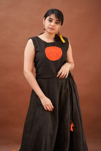 SUNGUDI - BLACK Skirt & Crop Top