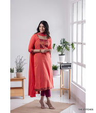 Load image into Gallery viewer, MANGALAGIRI KURTI with DUPATTA - PEACH
