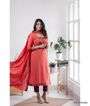 Load image into Gallery viewer, MANGALAGIRI KURTI with DUPATTA - PEACH

