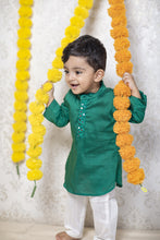 Load image into Gallery viewer, Yuva - Green
