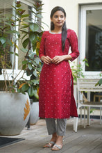 Load image into Gallery viewer, Ragini - Barn Red SET
